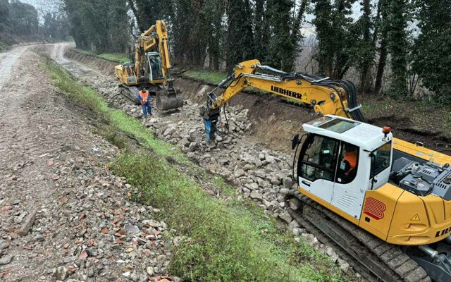 Canale adduttore di Sommacampagna escavatori