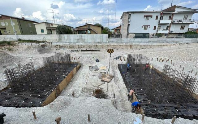 Costruzione residenza per disabili a Villafranca - posa ferro armatura fondazioni